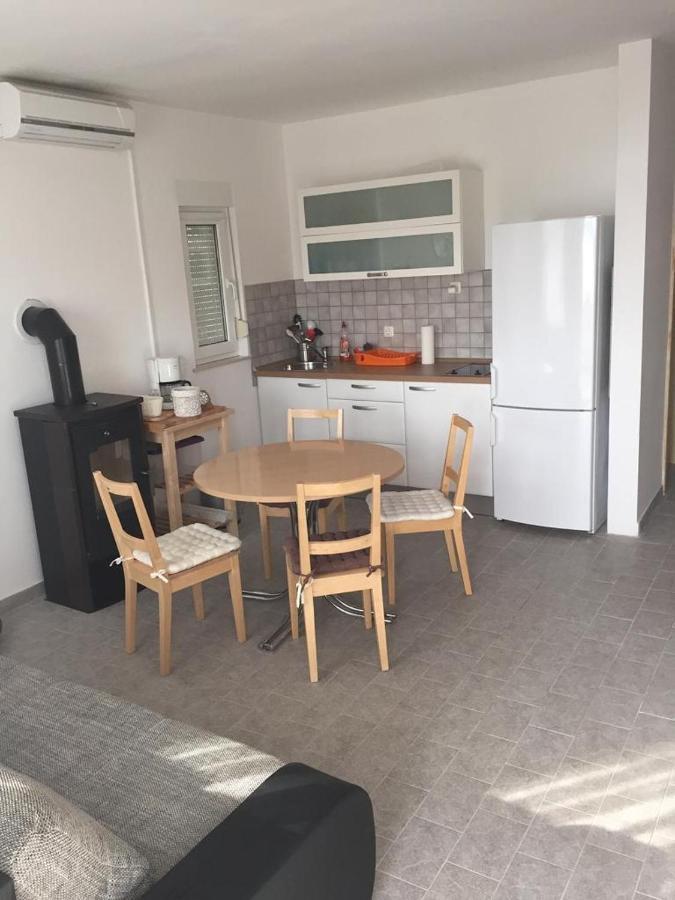 Tomo Apartment Stari Grad Kültér fotó